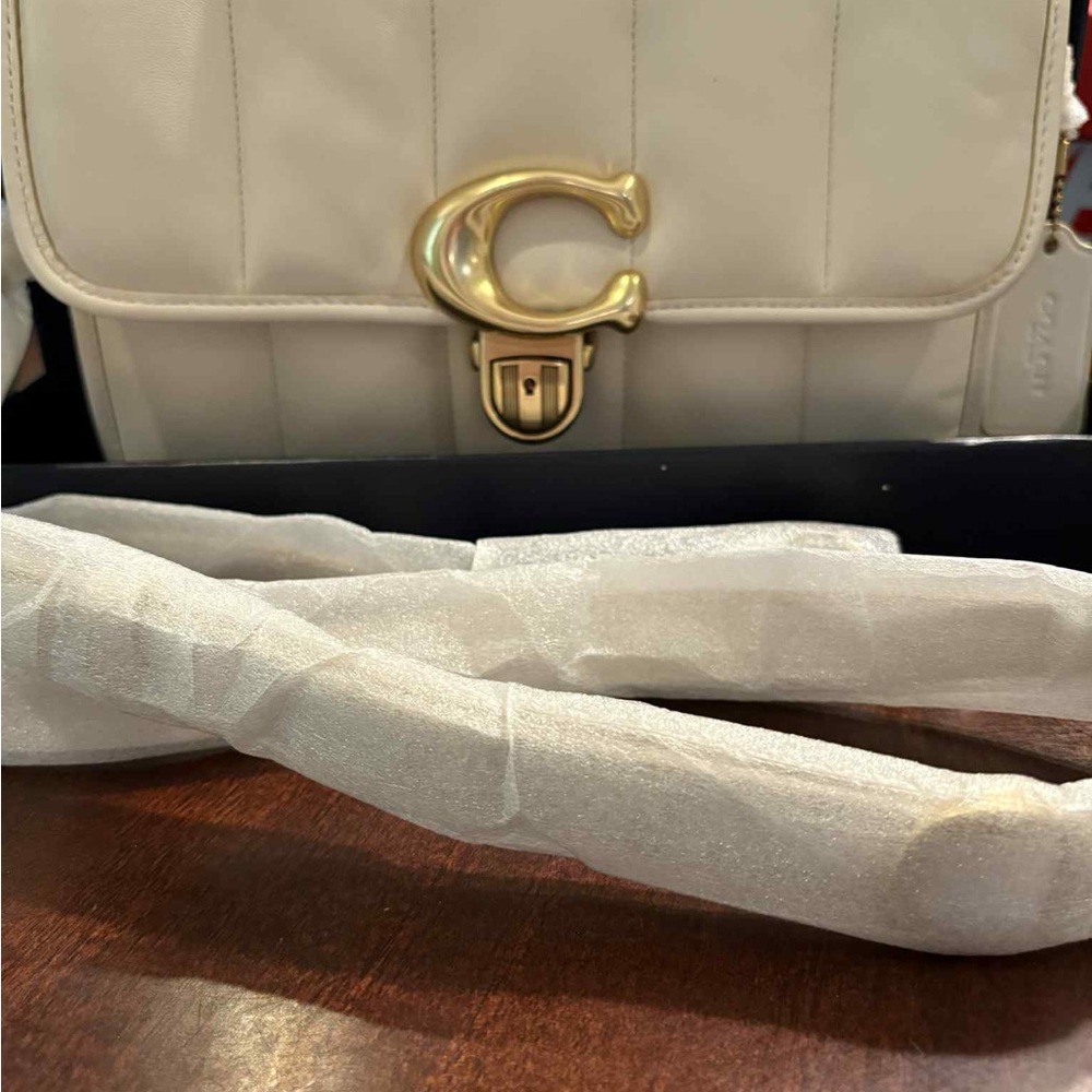 NWT Coach Cream Shoulder crossbody tabby‎ Bag